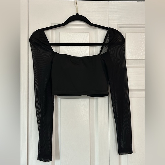 Black twist top with mesh sleeves - Picture 3 of 3